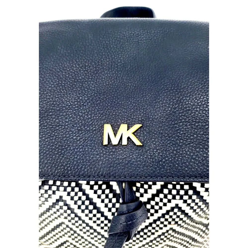 Michael‎ Kors Junie Medium Drawstring Backpack Navy White  display picture 1